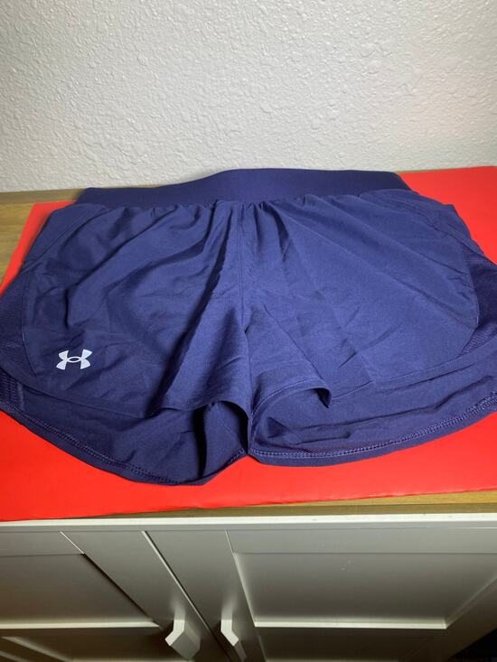 Under Armour Pants - 2 Under Armour Women's Size M Athletic Shorts Loose Heatgear Black/Blue 2 pairs